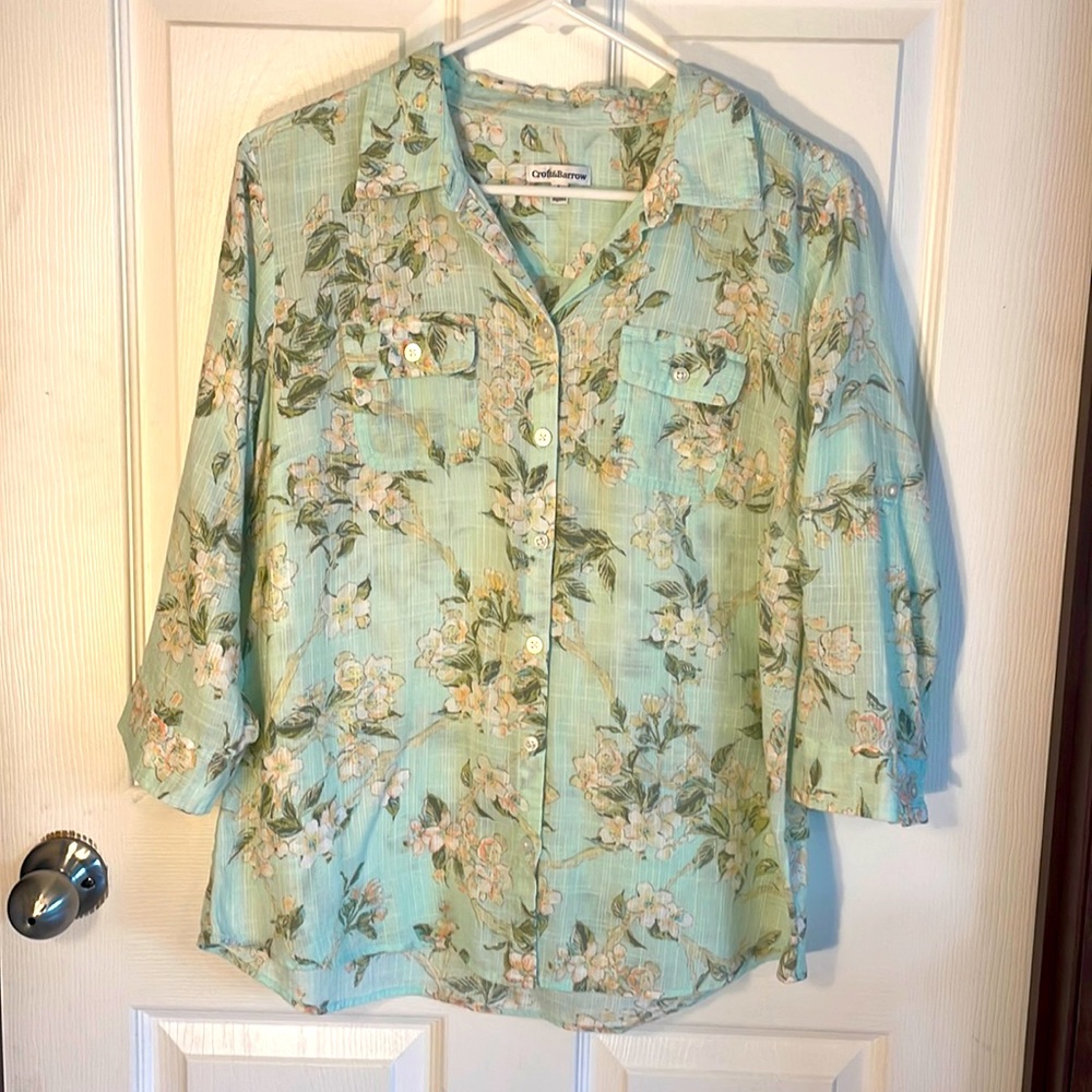 Croft and Barrow Floral Button Down Shirt - Size Large